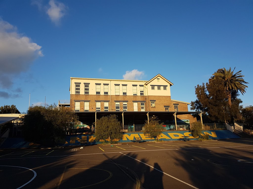 Banksmeadow Public School | school | Trevelyan St & Wiggins St, Botany NSW 2019, Australia | 0293169608 OR +61 2 9316 9608
