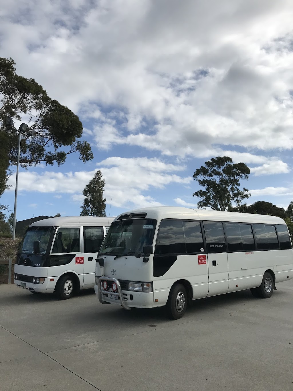 SATS Transit - Bus Charter | 7 Stevens Rd, St Albans VIC 3021, Australia | Phone: 0434 380 698