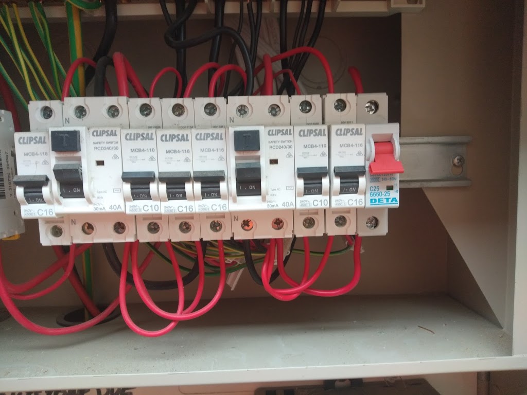 STANLY ELECTRICAL & DATA SERVICE | electrician | 33 Hanna Dr, Endeavour Hills VIC 3802, Australia | 0423008243 OR +61 423 008 243