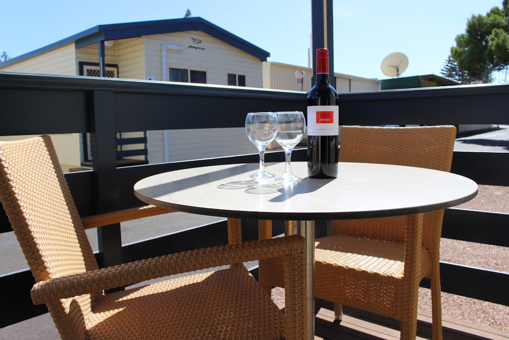 Ceduna Foreshore Caravan Park | 25 Poynton St, Ceduna SA 5690, Australia | Phone: (08) 8625 2290