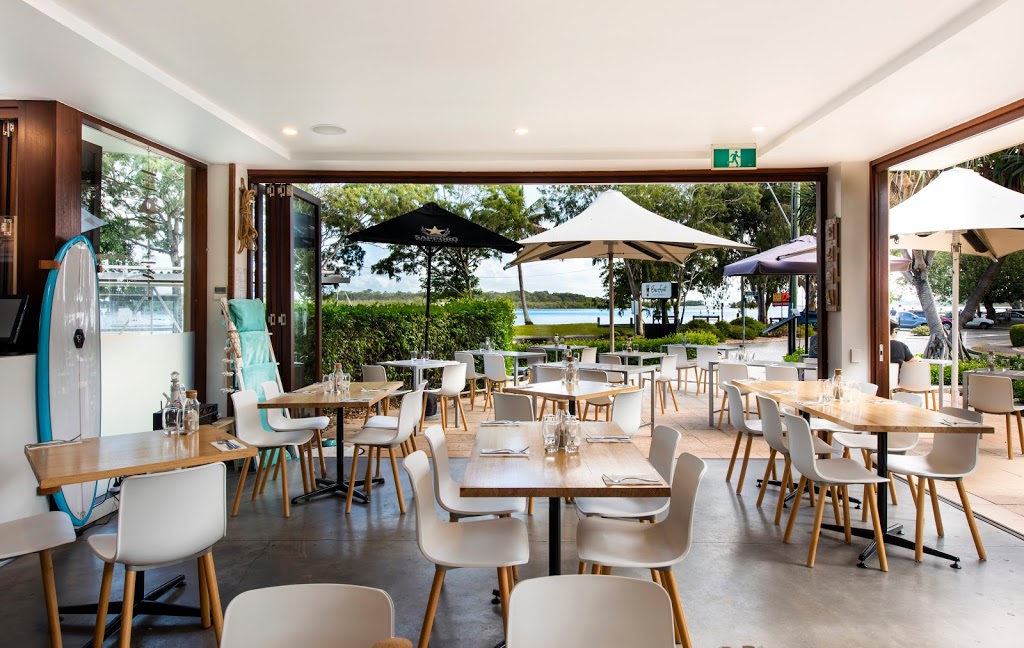 Barefoot Bar & Grill | restaurant | 269 Gympie Terrace, Noosaville QLD 4566, Australia | 0721023355 OR +61 7 2102 3355