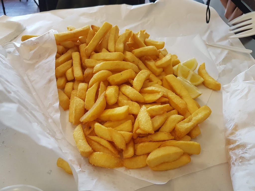 Awesome Fish & Chips | meal takeaway | 337 Esplanade, Lakes Entrance VIC 3909, Australia | 0351553166 OR +61 3 5155 3166