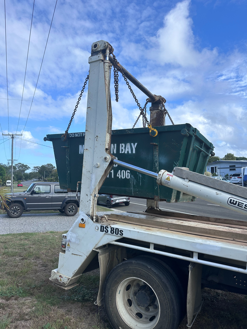 Moreton Bay Skip Bins | 18 Ford St, Bongaree QLD 4507, Australia | Phone: 0414 171 406