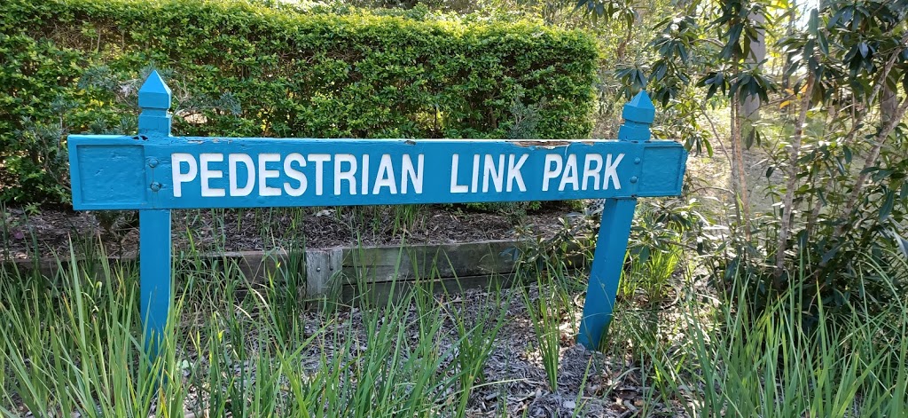 Pedestrian Link Park | Helensvale QLD 4212, Australia