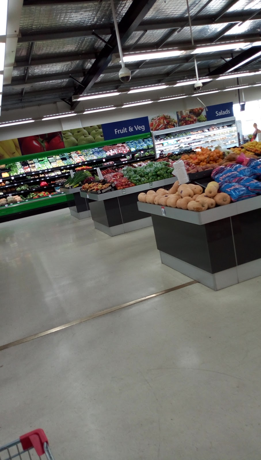 Foodland IGA Supermarket | supermarket | 77A Collins Parade, Hackham SA 5162, Australia | 0883261155 OR +61 8 8326 1155