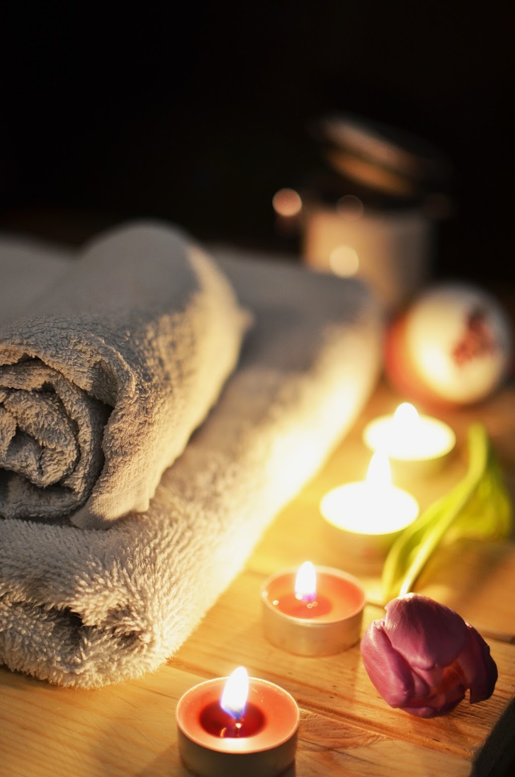 Creative Balance Avoca Beach - Massage Therapy - Louise Deller | 19 Ridgway Rd, Avoca Beach NSW 2251, Australia | Phone: 0421 560 490