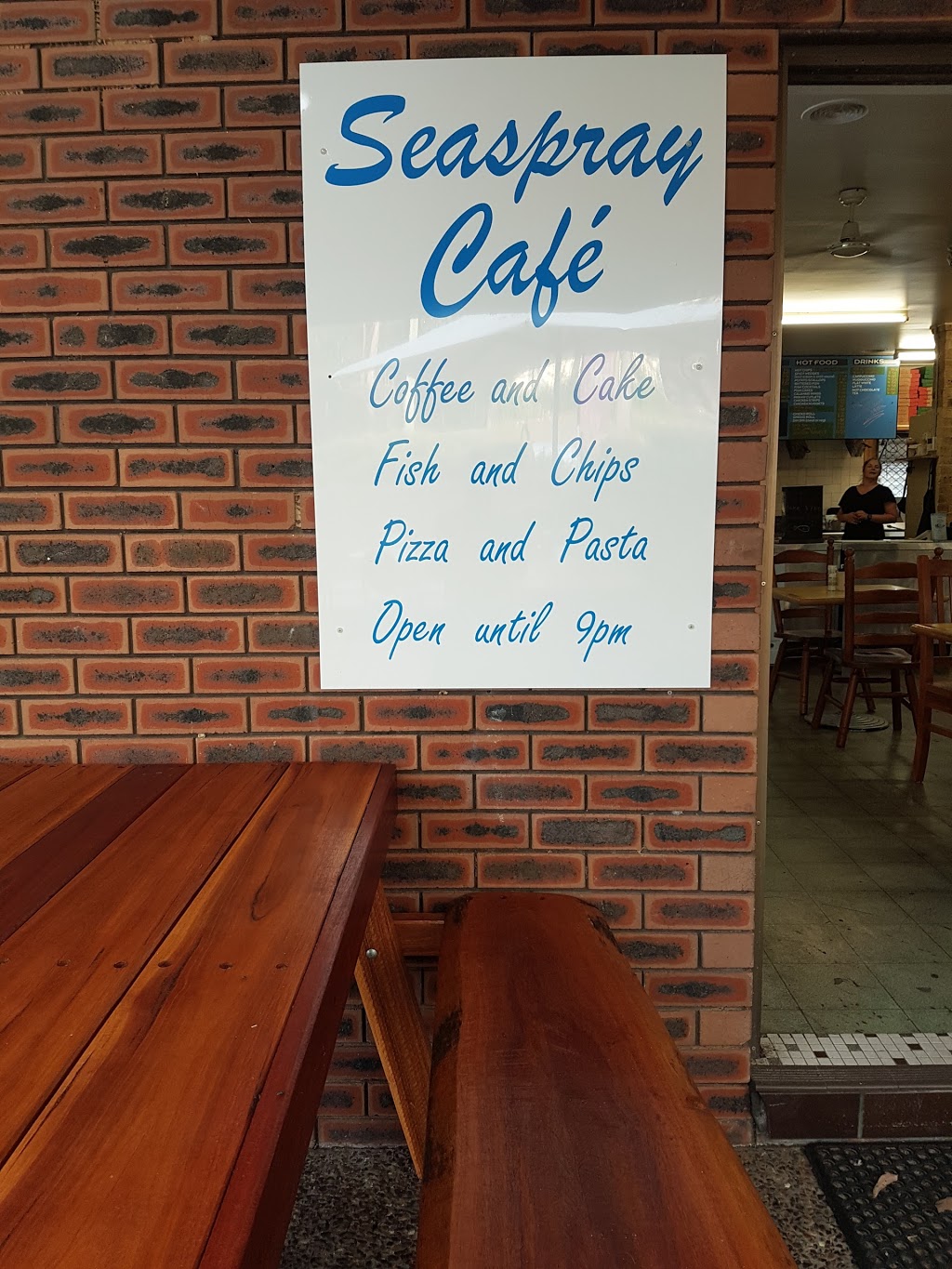 Seaspray Cafe | meal takeaway | shop 3/640 Beach Rd, Surf Beach NSW 2536, Australia | 0244711469 OR +61 2 4471 1469