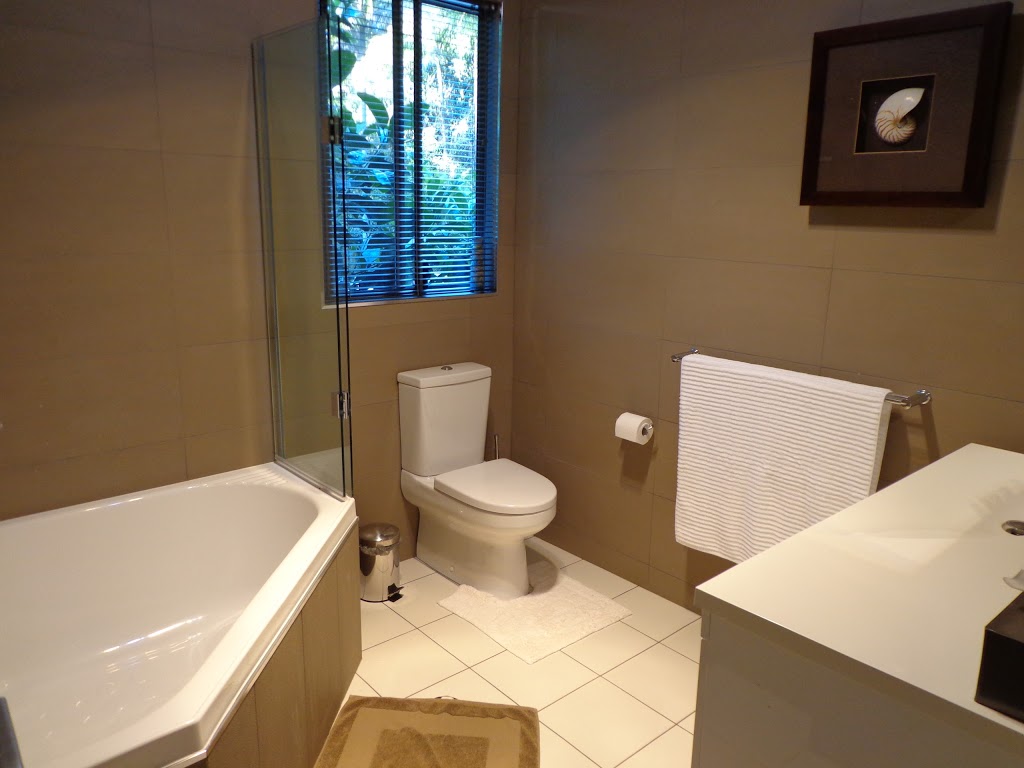 BirdSong Cottage, Coffs Harbour | 111 Korora Basin Rd, Coffs Harbour NSW 2450, Australia | Phone: 0412 445 444