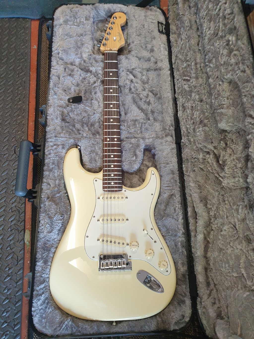 Mastena Guitars | 20 Siesta St, Camira QLD 4300, Australia | Phone: 0426 971 743