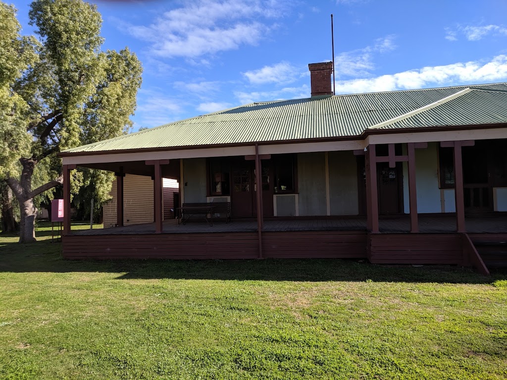 Willandra Cottage | lodging | Yinnagalang Billana Track, Roto NSW 2675, Australia | 0269668100 OR +61 2 6966 8100