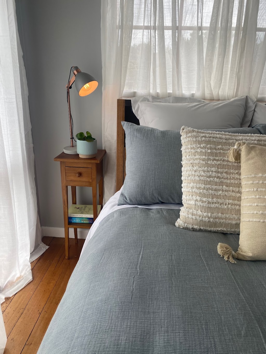 Bluff Beach House Park Beach | 15 Poina St, Dodges Ferry TAS 7173, Australia | Phone: 0428 115 220