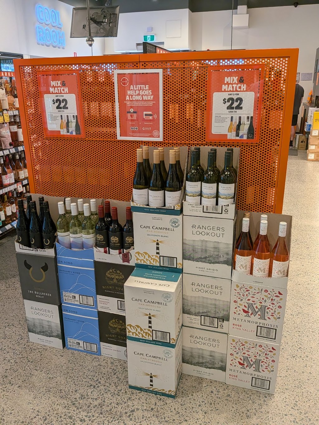 BWS Calderwood | 25 Escarpment Dr, Calderwood NSW 2527, Australia | Phone: (02) 4232 6411