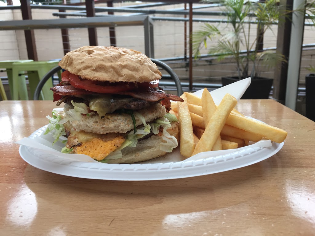 Mountain Burger Cafe | 151 Long Rd, Eagle Heights QLD 4271, Australia | Phone: (07) 5545 4503