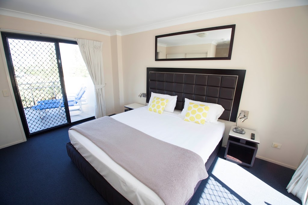 Island Beach Resort | Holiday Accommodation Gold Coast | 9-13 Margaret Ave, Broadbeach QLD 4218, Australia | Phone: (07) 5592 4112