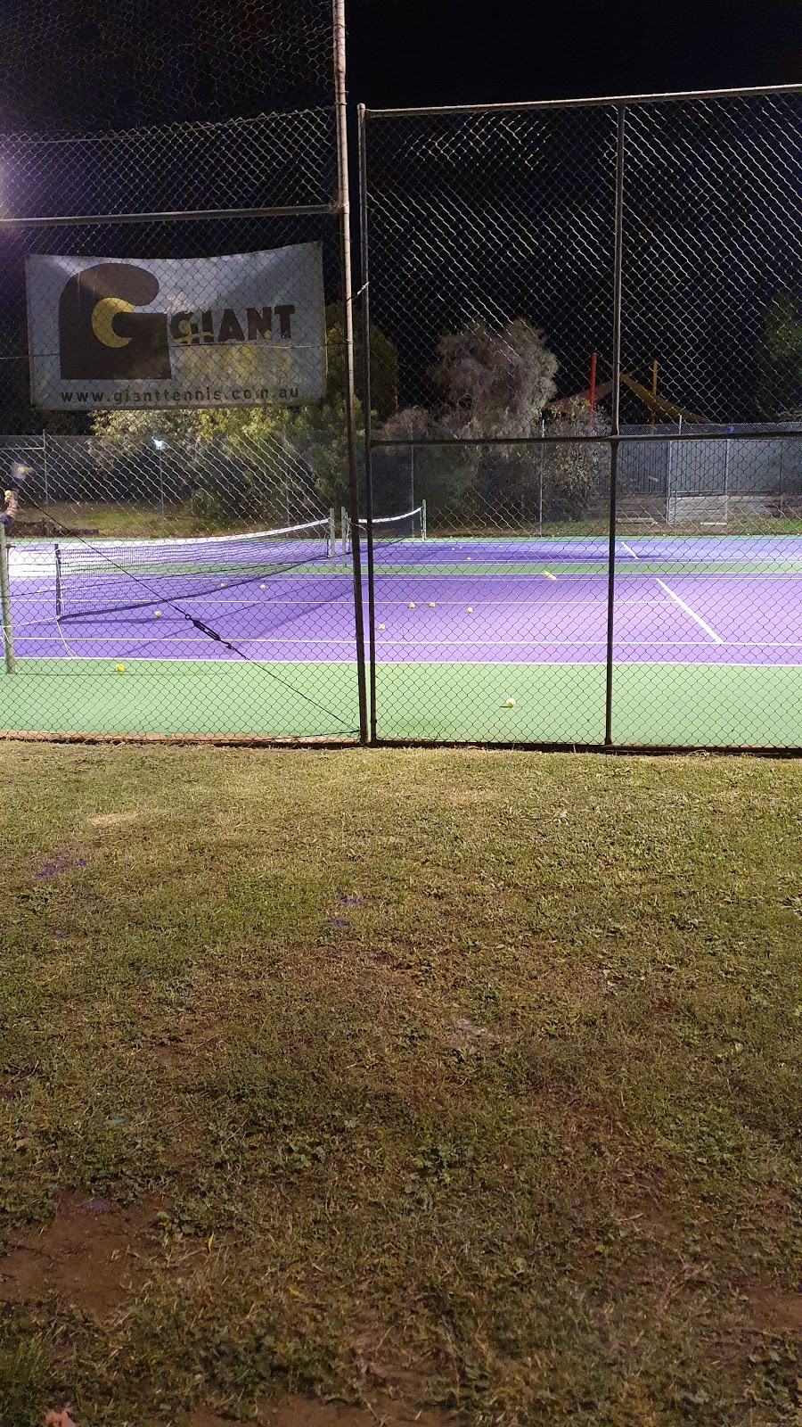 South Bendigo Tennis Club | school | 150 Neale St, Flora Hill VIC 3550, Australia | 0422150911 OR +61 422 150 911
