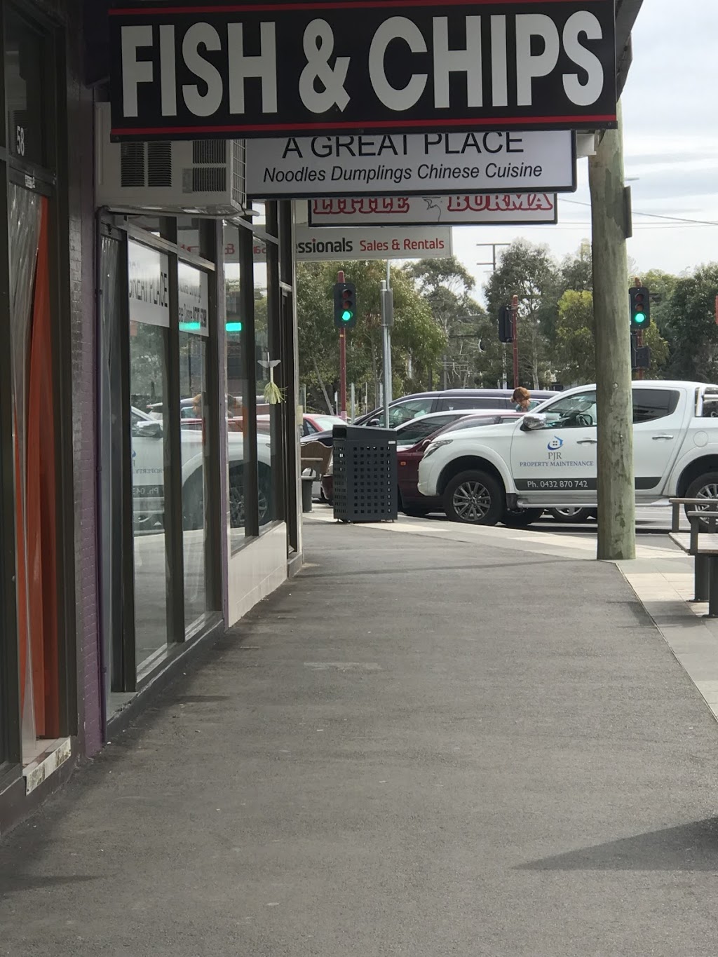 A Great Place | meal takeaway | 56 Brice Ave, Mooroolbark VIC 3138, Australia | 0397275398 OR +61 3 9727 5398