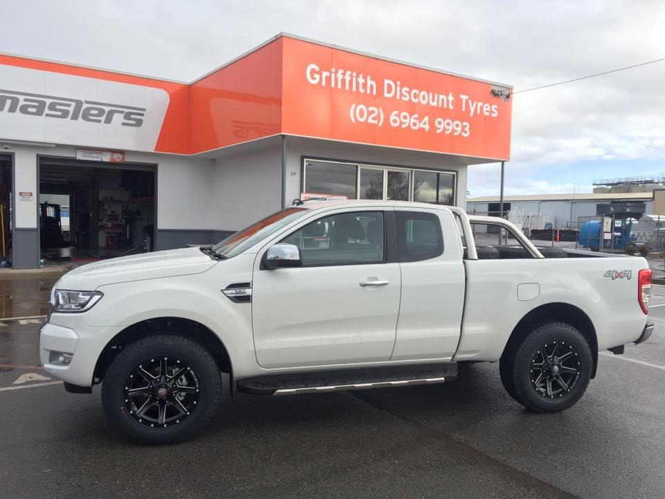 Griffith Discount Tyres and Batteries | 22 Lasscock Rd, Griffith NSW 2680, Australia | Phone: (02) 6964 9993