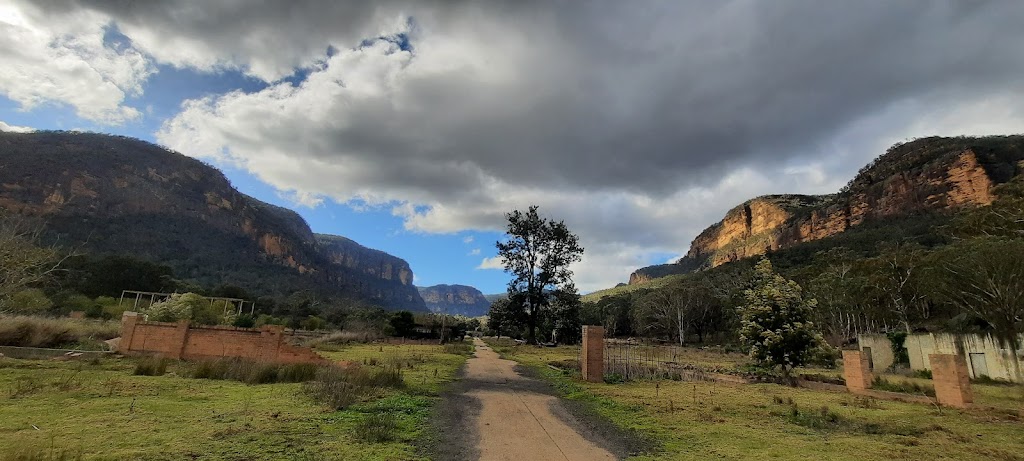 P & D Shale Works Ruins Tour | Canobla Ave, Glen Davis NSW 2846, Australia | Phone: 0416 115 295