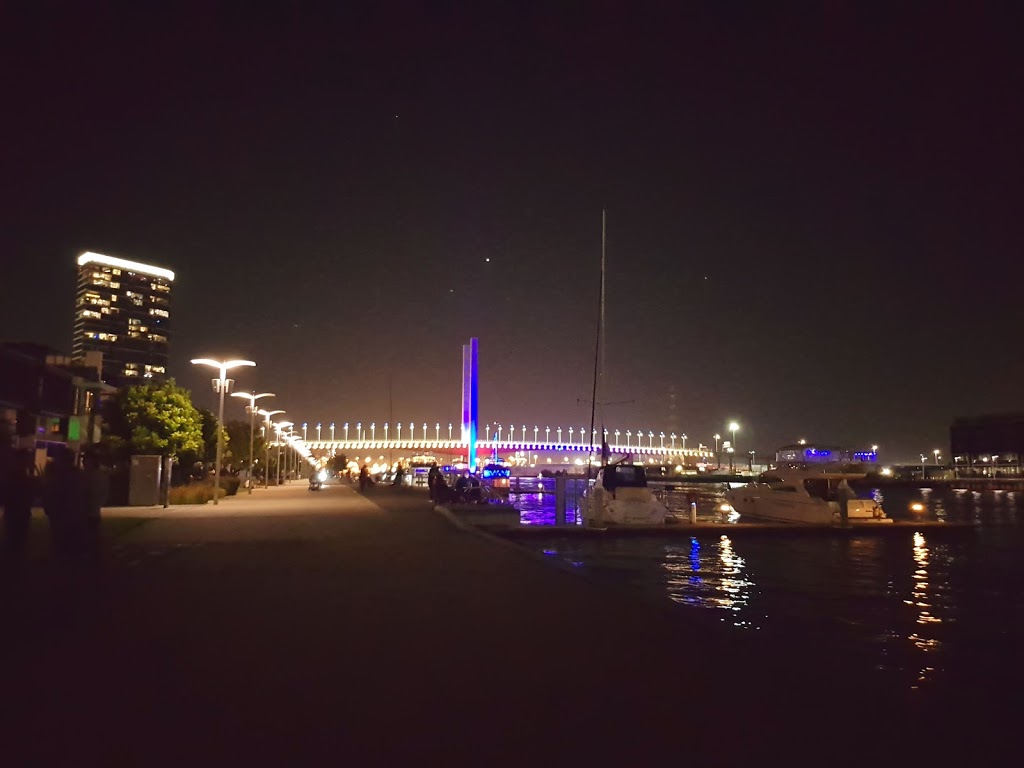 Point Park | park | River Esplanade, Docklands VIC 3008, Australia