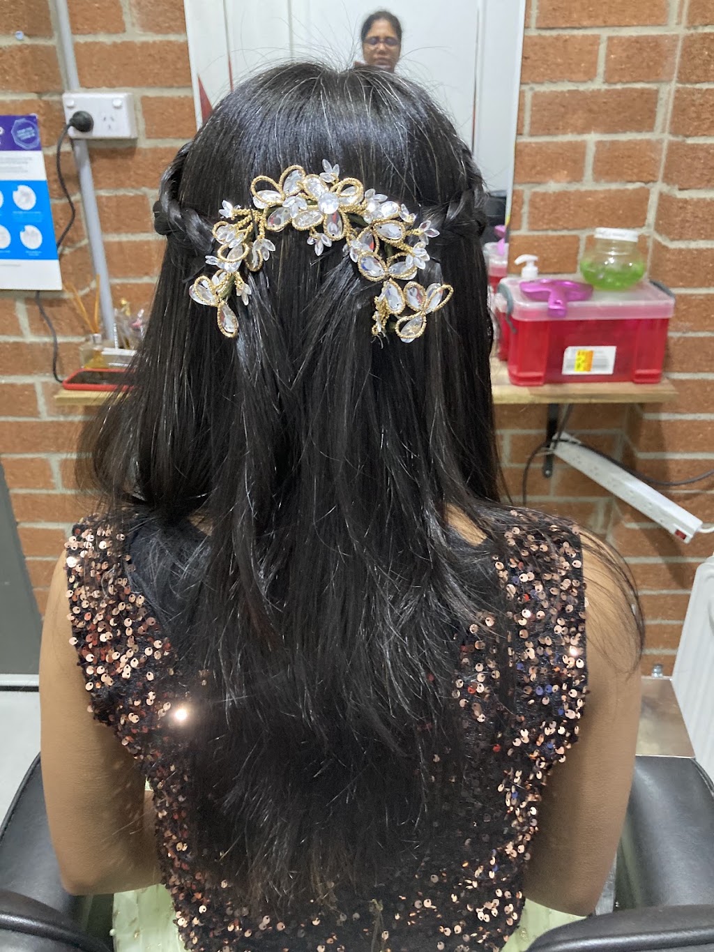 Neelams Hair and Beauty | 54 Brunswick Cct, Ropes Crossing NSW 2760, Australia | Phone: 0433 940 011