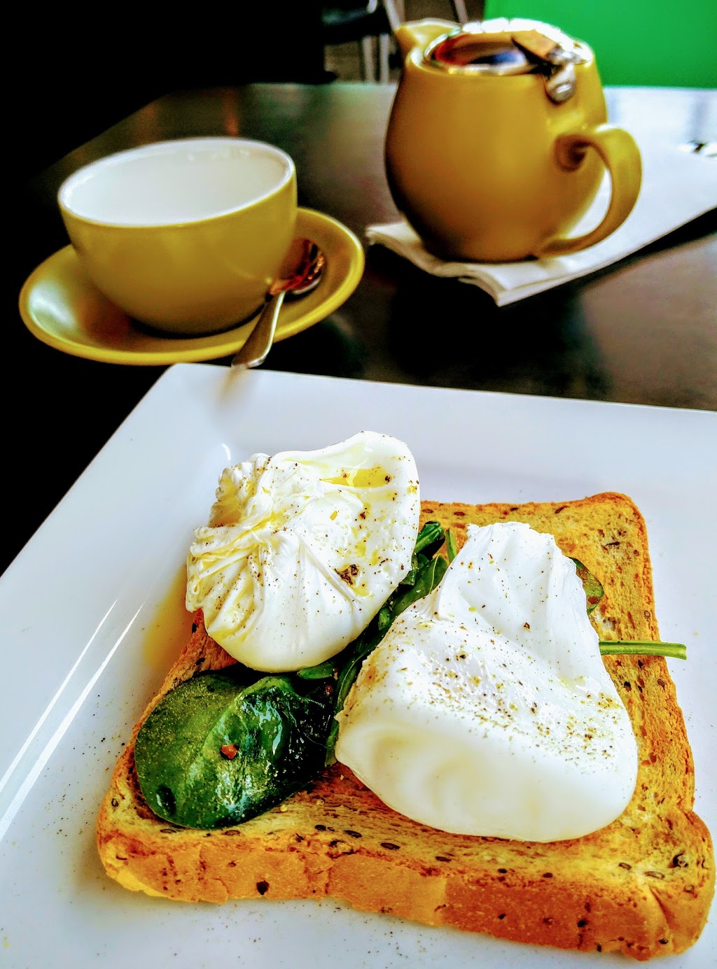 Little Green Cafe | 34/1932 Logan Rd, Upper Mount Gravatt QLD 4122, Australia | Phone: (07) 3162 0234