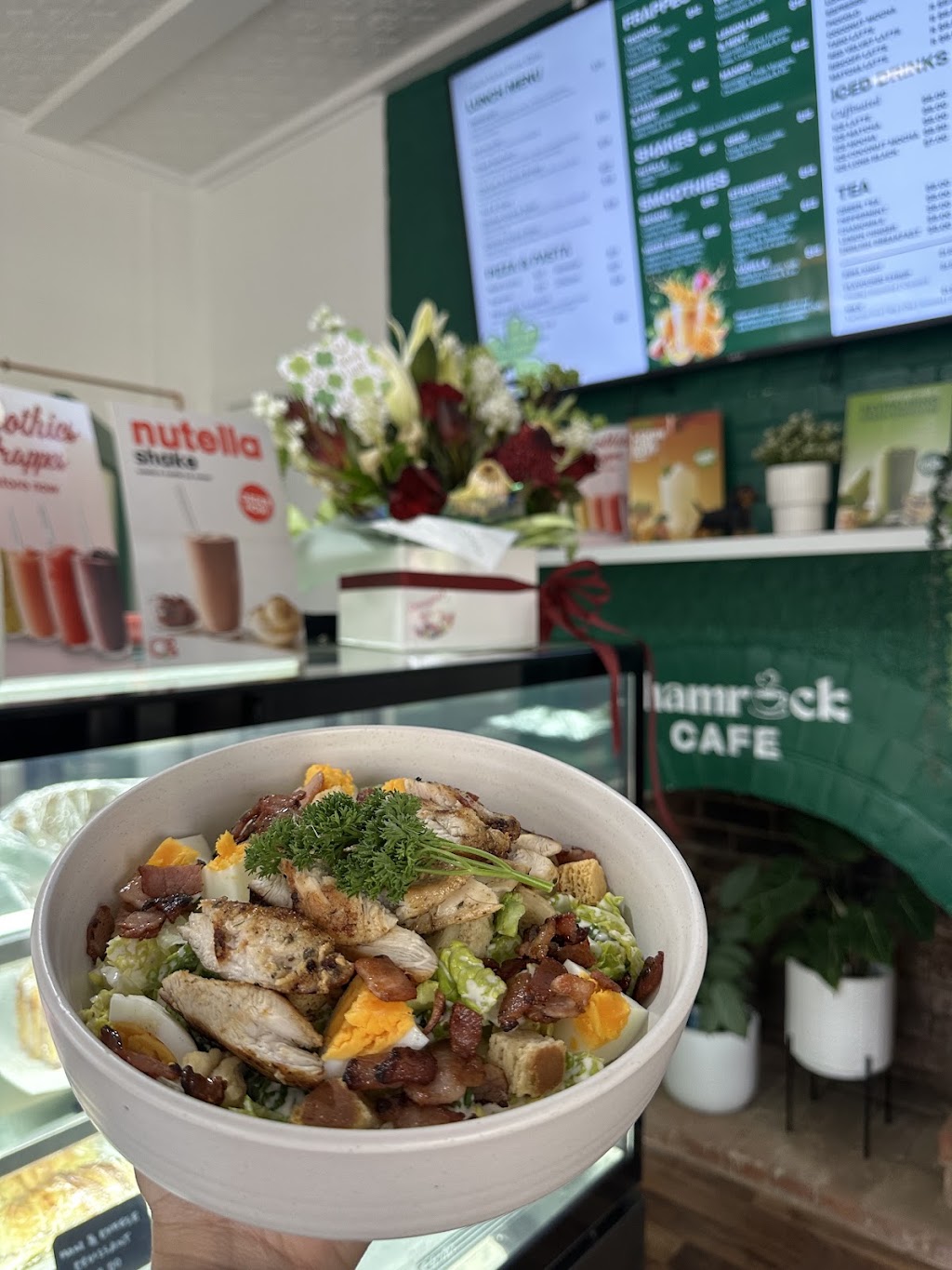 Shamrock Cafe Greenethorpe | 2 Collon St, Greenethorpe NSW 2809, Australia | Phone: 0401 931 606
