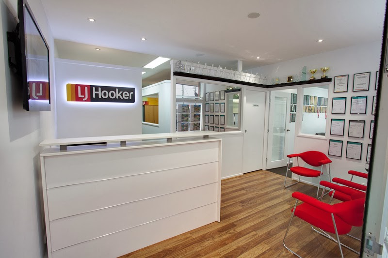 LJ Hooker Albany Creek | Warner | 5/25 Ferguson St, Albany Creek QLD 4035, Australia | Phone: (07) 3264 9000