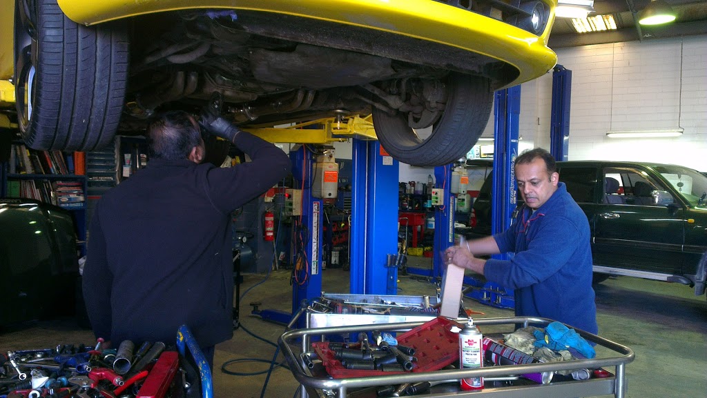 Genuine Auto Repairs | car repair | 7/2 Stanton Rd, Seven Hills NSW 2147, Australia | 0286787851 OR +61 2 8678 7851