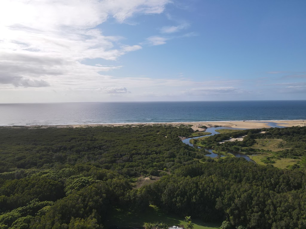 Luxury Resort Style Beach House | 29 Kalaroo Rd, Redhead NSW 2290, Australia | Phone: 0422 855 926