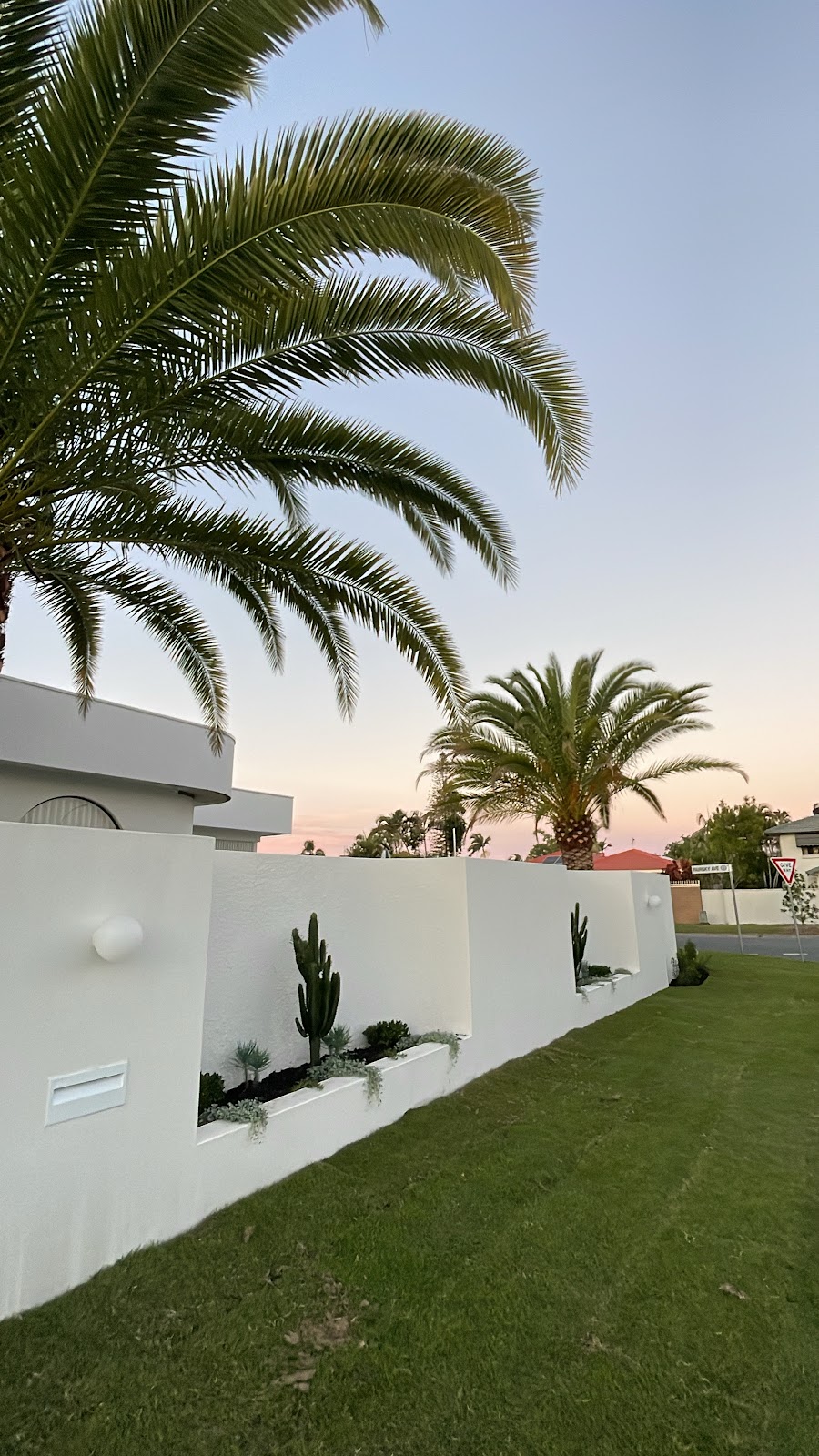 Roberts Rendering | 53 Parkway Dr, Advancetown QLD 4211, Australia | Phone: 0439 130 766