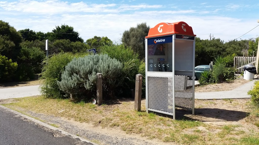 Telstra Payphone | 124 Bass Meadows Blvd, St Andrews Beach VIC 3941, Australia | Phone: 1800 011 433