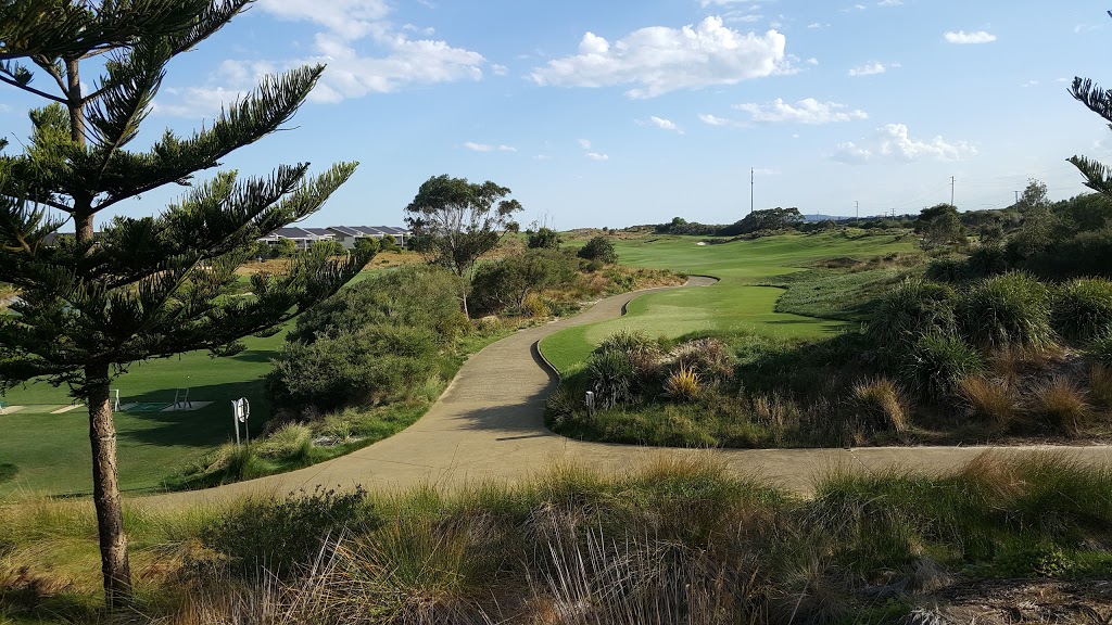 Magenta Shores Golf Course | 1 Magenta Dr, Magenta NSW 2261, Australia | Phone: (02) 4336 0100