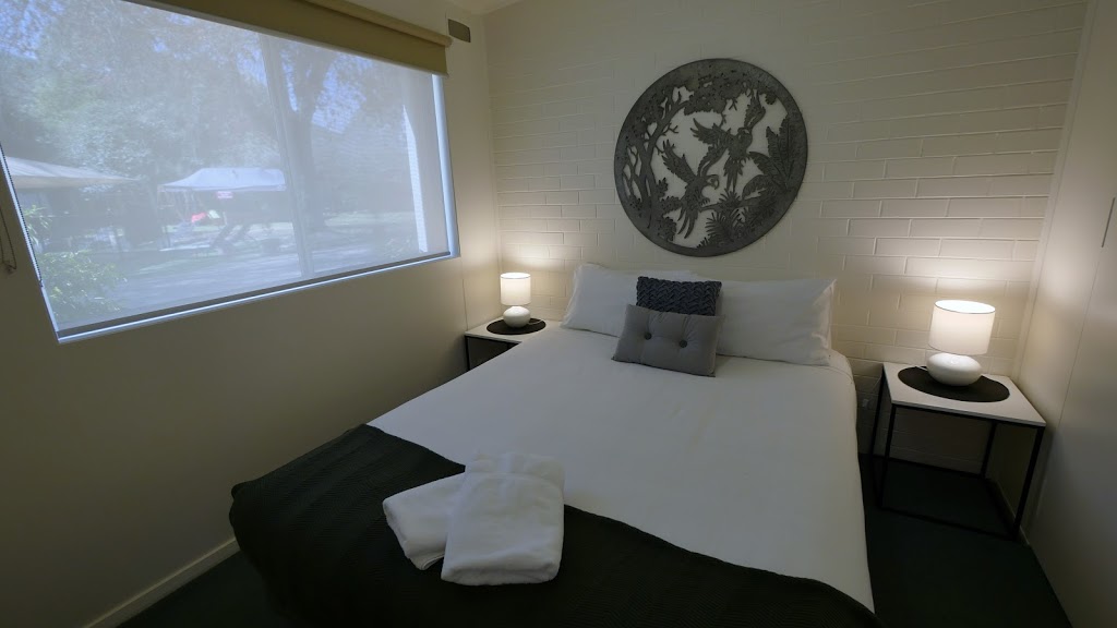 Adina Lodge Holiday Units | lodging | 1 Ashwood Ave, Bright VIC 3741, Australia | 0357551531 OR +61 3 5755 1531