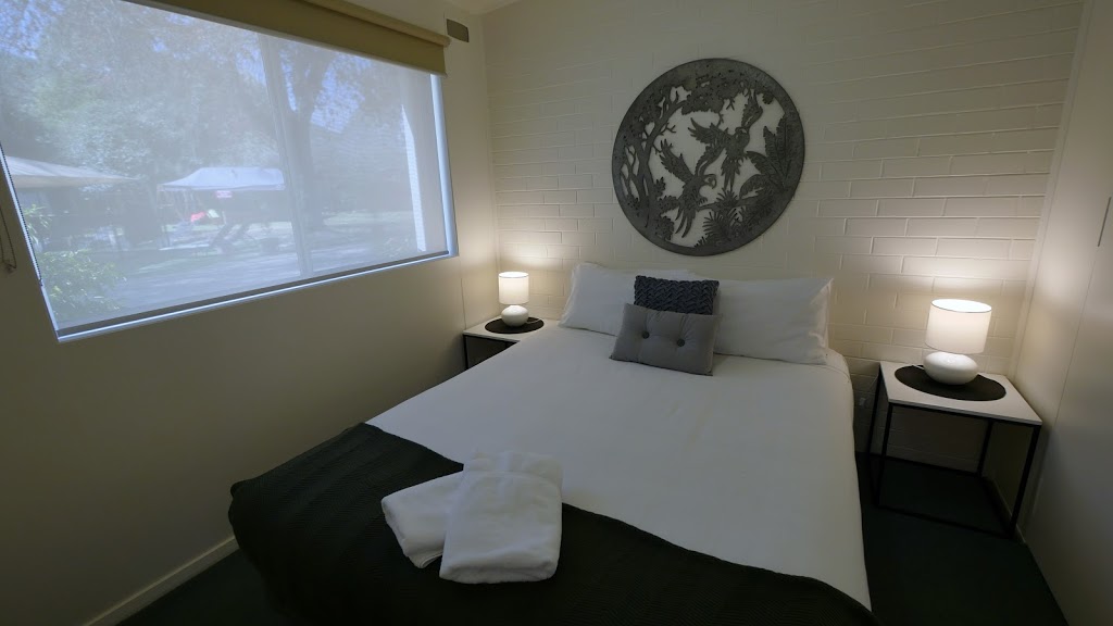 Adina Lodge Holiday Units | 1 Ashwood Ave, Bright VIC 3741, Australia | Phone: (03) 5755 1531