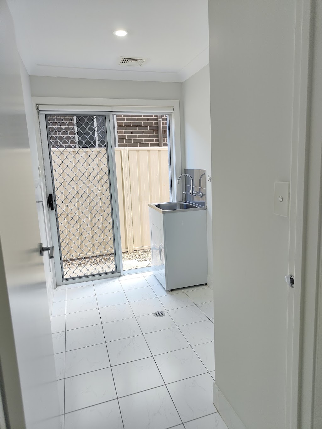 Admire Cleaning Services NSW pty Ltd | Leppington NSW 2179, Australia | Phone: 0451 904 871