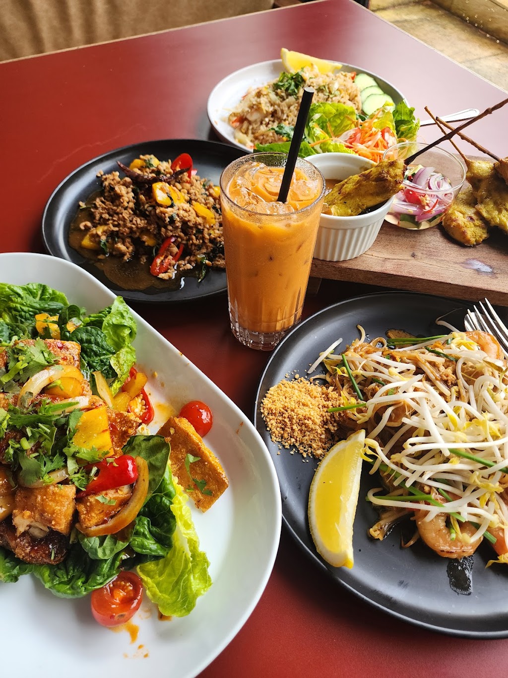 Eden Thai Restaurant | 20 Adams Ct, East Geelong VIC 3219, Australia | Phone: (03) 5225 5888