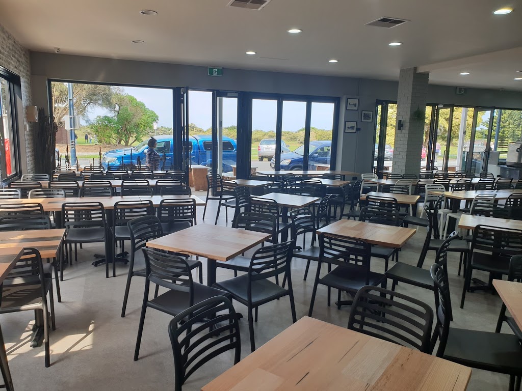Georges Restaurant | 111 Great Ocean Rd, Apollo Bay VIC 3233, Australia | Phone: (03) 5237 6823