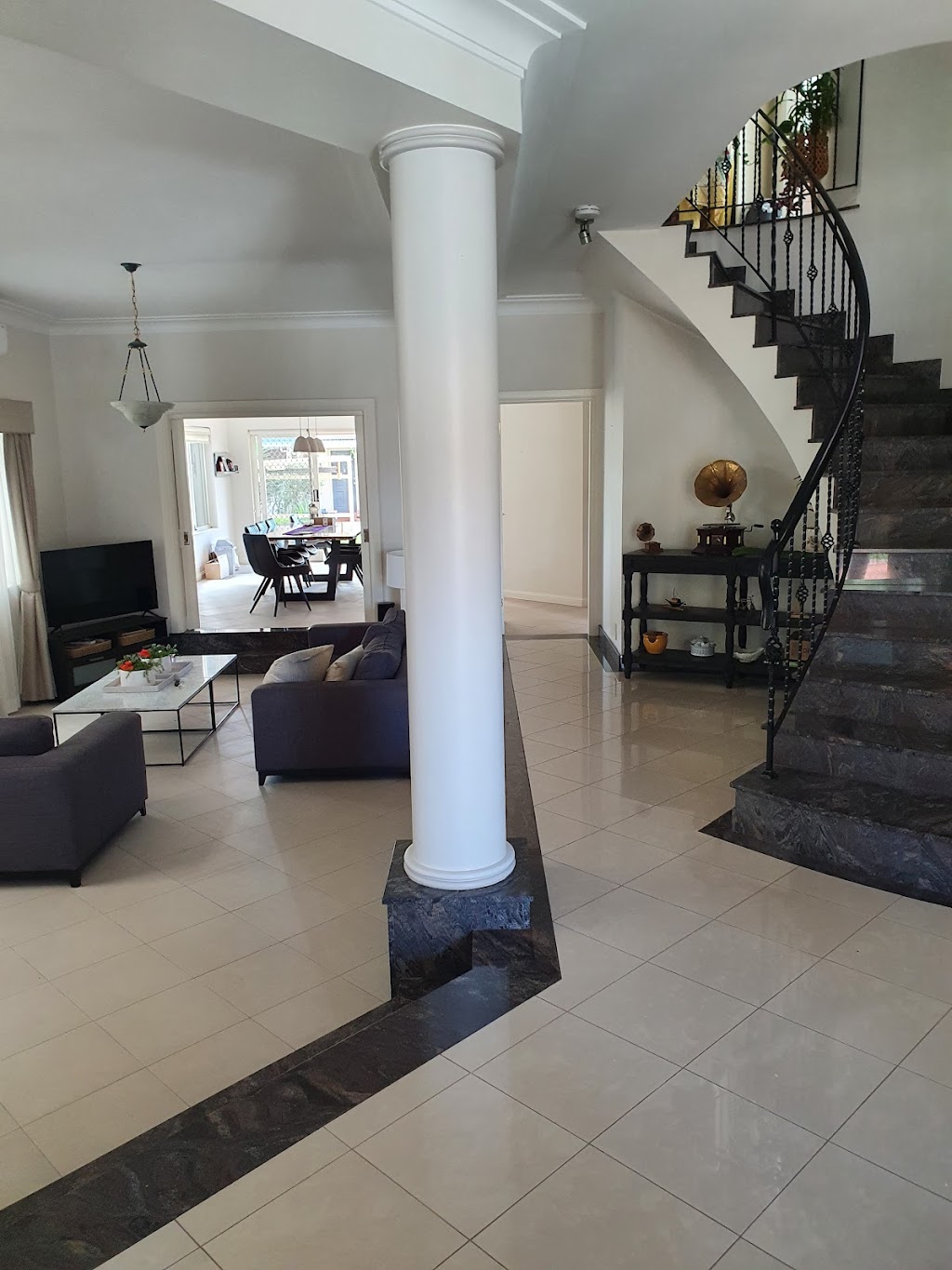 The Experts Painting and Decorating | 17A Pasadena St, Monterey NSW 2217, Australia | Phone: 0450 451 459