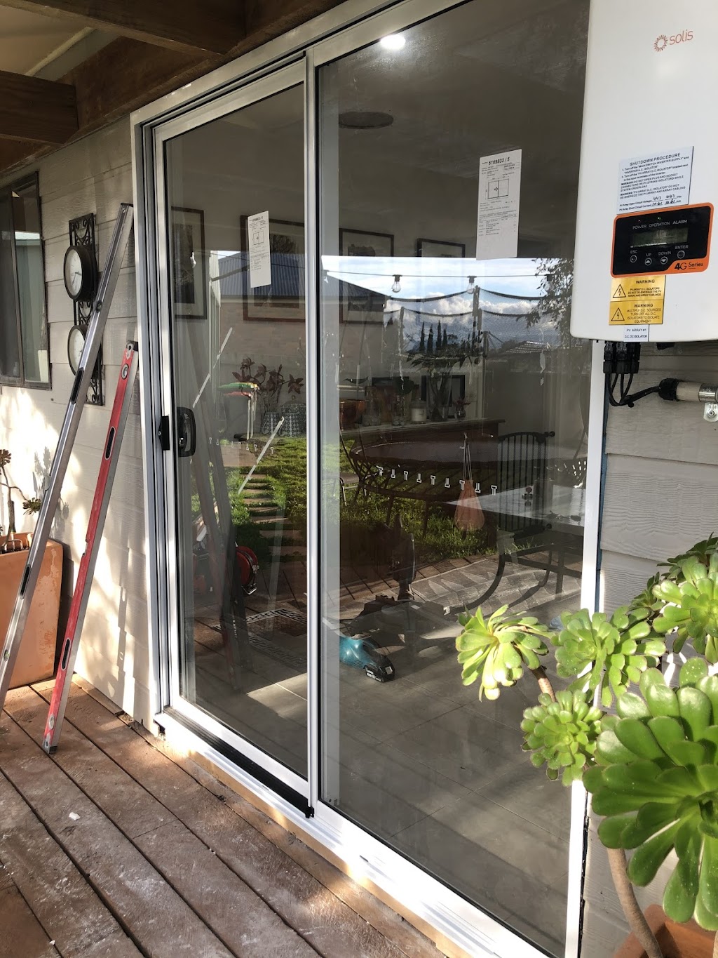 The Door Repair Man | 13 Ajax St, Drouin VIC 3818, Australia | Phone: 0475 075 463