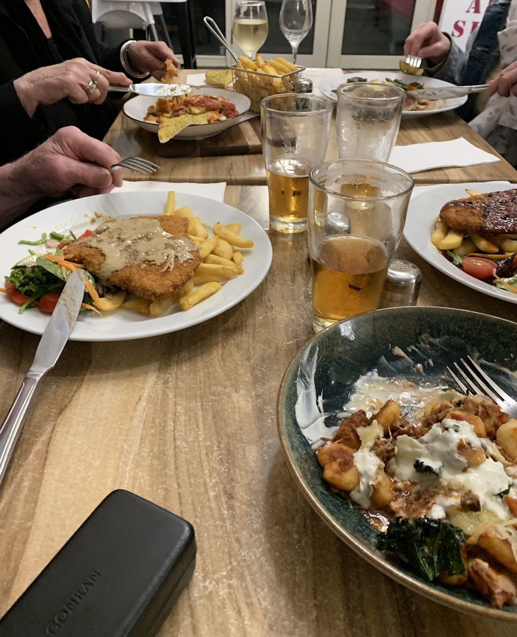 STAGE BISTRO | 520 Corangamite Lake Rd, Cororooke VIC 3254, Australia | Phone: 0488 531 637