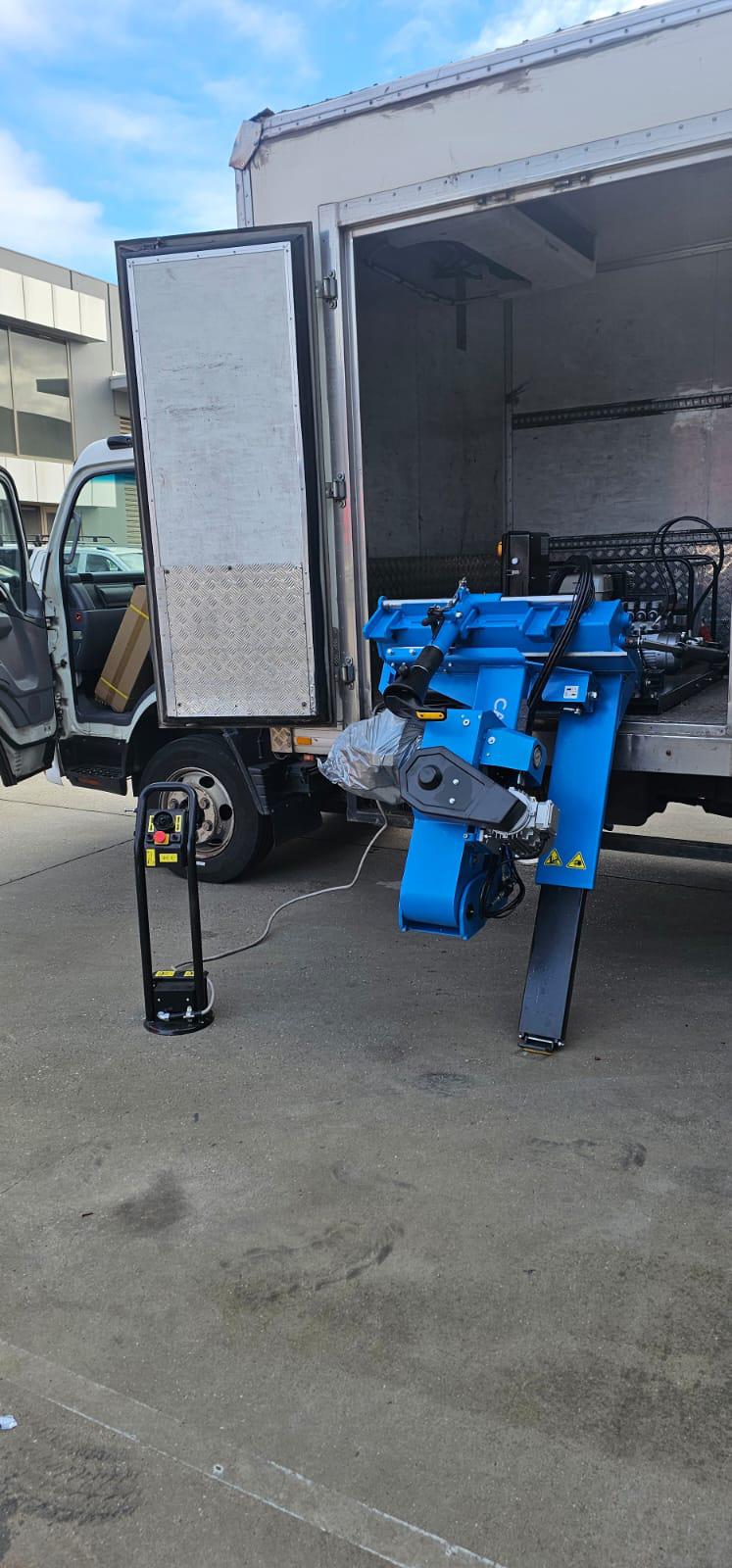 AusVast Mobile Truck Tyre Repair | 1407 Dohertys Rd, Mount Cottrell VIC 3024, Australia | Phone: 0412 670 856