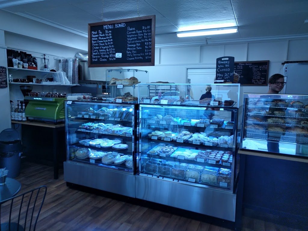 Huonvalley Bakery Cafe | Shop 1/37 Main St, Huonville TAS 7109, Australia | Phone: 0418 778 814