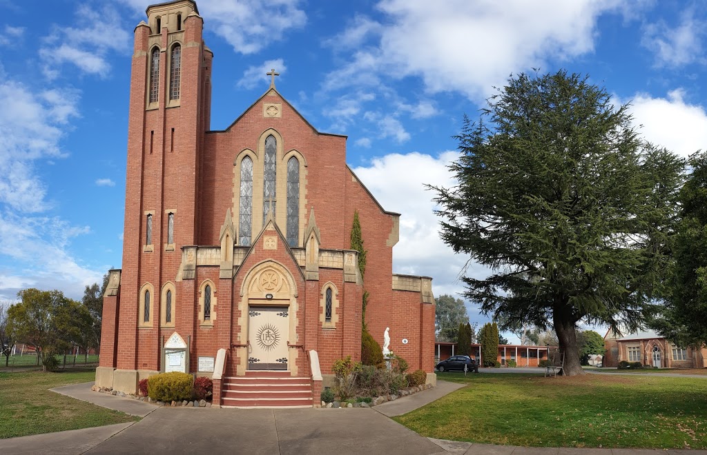 Saint Francis Xavier Catholic Church | church | 54 Hunter St, Mansfield VIC 3722, Australia | 0357752005 OR +61 3 5775 2005