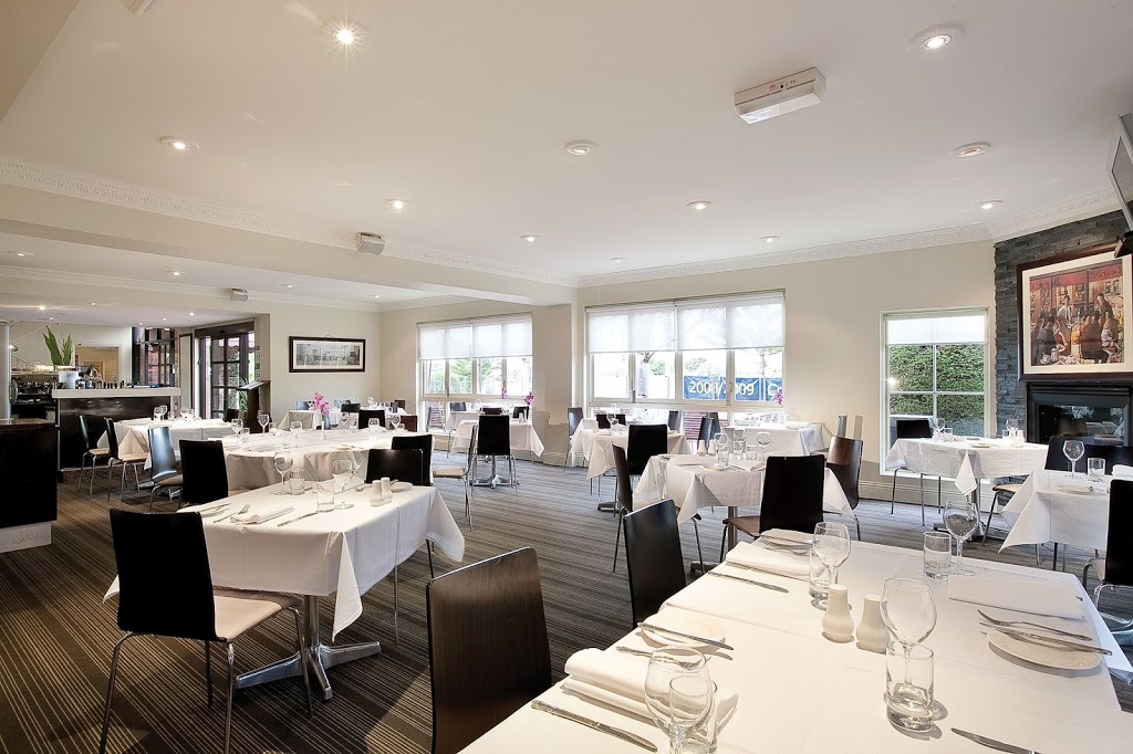 Stay Bayside | lodging | 152 Esplanade, Brighton VIC 3186, Australia | 0395928233 OR +61 3 9592 8233