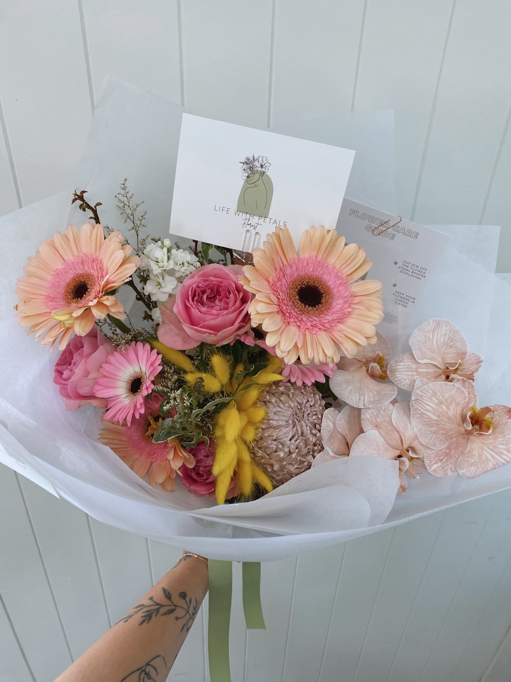 Life With Petals | Shop 5/252 Lakedge Ave, Berkeley Vale NSW 2261, Australia | Phone: 0419 109 990