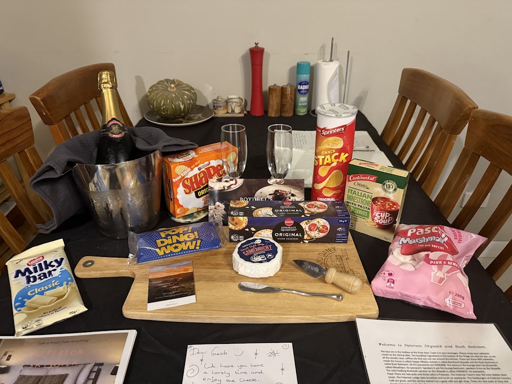 Paterson Skywalk & Bush Bedroom | 8 Marquis St, Paterson NSW 2421, Australia | Phone: 0490 535 547