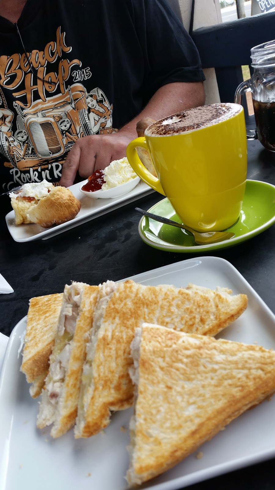 Urban Cup Cafe | cafe | 10498 New England Hwy, Toowoomba QLD 4352, Australia | 0746987057 OR +61 7 4698 7057