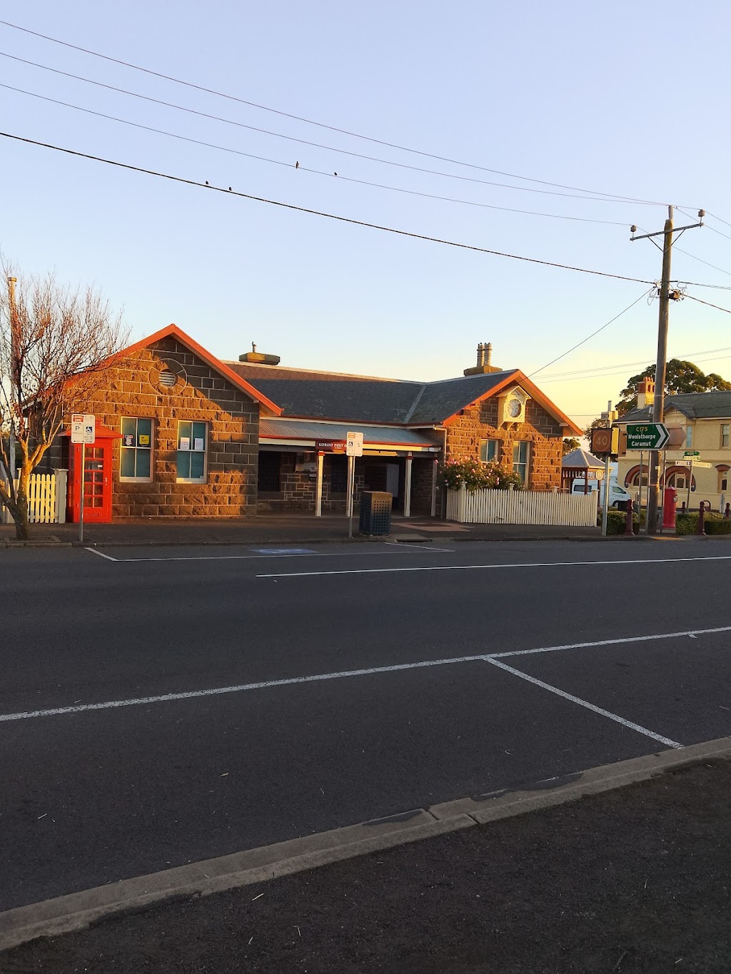 Telstra Payphone | 99 Commercial Rd, Koroit VIC 3282, Australia | Phone: 1800 011 433