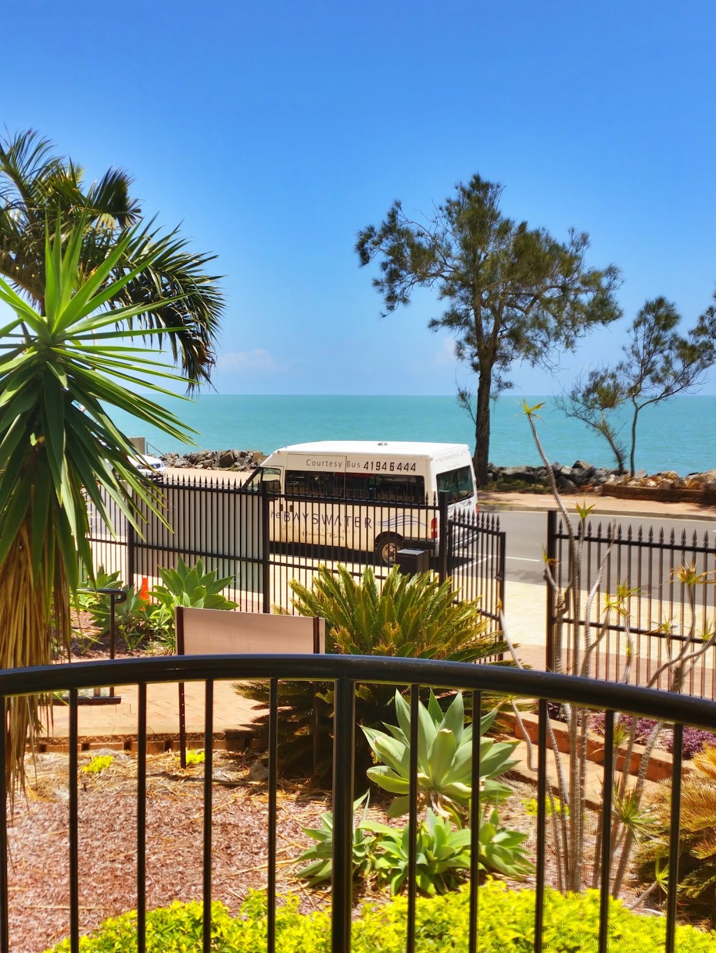 Santalina on Hervey Bay | lodging | 566 Charlton Esplanade, Urangan QLD 4655, Australia | 0741254708 OR +61 7 4125 4708