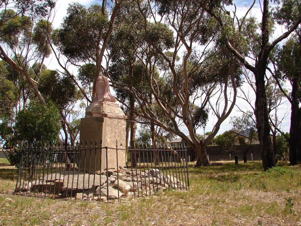 Reverend Ridgeway Newland Memorial | park | Encounter Bay SA 5211, Australia